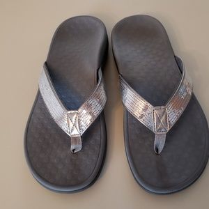Vionic Flip Flops